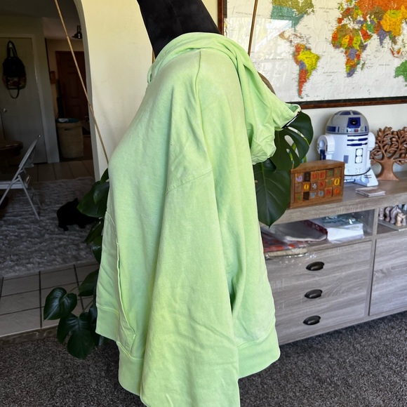 Nike Women's Green Hoodie - Picture 7 of 8